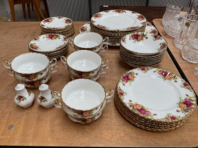 Lot 5016 - Group of Royal Albert Old Country Roses, including dinner plates, soup cups, bowls, etc