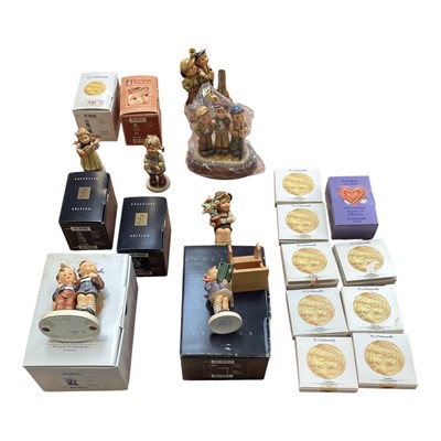 Lot 5013 - Group of Hummel figures and miniature plates, all boxed including several certificates of authenticity, models including Travelling Trio, Crossroads, etc (20)