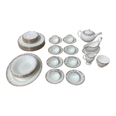 Lot 5050 - Wedgwood dinner service including eight teacups and saucers, eight plates etc