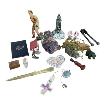 Lot 5056 - Victoran agate handled seal together with a peridot and amethyst tree, etc