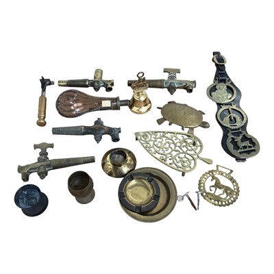 Lot 5007 - Antique copper powder flask, brass barrel taps and various metal items