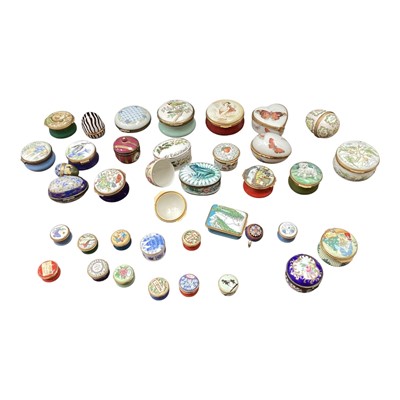Lot 362 - Collection of enamel trinket boxes including Halcyon Days, Old Bilston and Crummles, together with other similar items