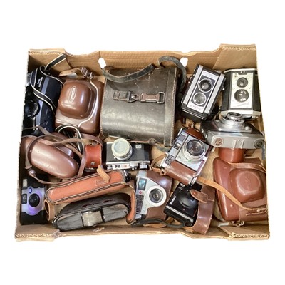 Lot 137 - Selection of cameras and binoculars including Kodak, Voigtlander etc