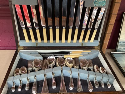 Lot 722 - Four various cased cutlery canteens