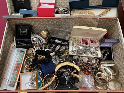 Lot 1023 - Suitcase containing a large collection of vintage costume jewellery