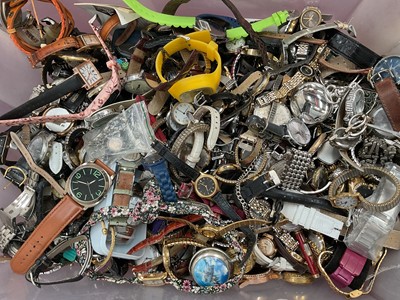 Lot 1024 - Large collection of vintage and contemporary watches