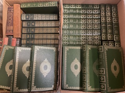 Lot 302 - Large quantity of decorative books