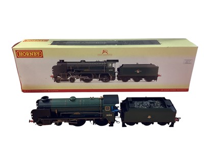 Lot Hornby OO Gauge BR lined green early emblem 4-4-0 Schools Class Brighton tender locomotive 30915 ~ R2743, BR black (weathered) early emblem 0-6-0 Drummond 700 Class tender locomotive 30316 ~ R33...
