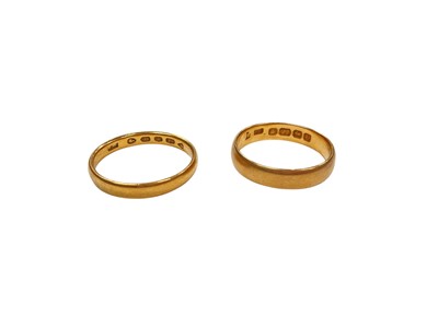 Lot 966 - Two 22ct gold wedding rings