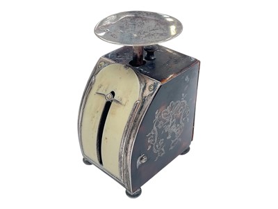 Lot 934 - Edwardian silver, ivorine and tortoise shell miniature letter scales (Birmingham 1907), 7.5cm high