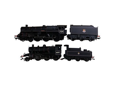 Lot Bachmann OO Gauge BR lined black early emblem 4-6-0 Standard Class 4MT Tintagel tender locomotive 73084 & BR lined black early emblem 2-6-0 Ivatt Class 4MT tender locomotive 46517, both unbo...