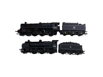 Lot Bachmann OO Gauge BRlined black early emblem 4-6-0 Standard Class 4MT tender locomotive 73002 & BR lined black early emblem 2-6-0 Class N tender lcomotive 31813, both unboxed (previousle di...