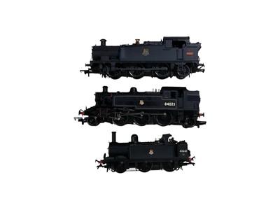 Lot Bachmann OO Gauge BR black early emblem tank engines including 2-6-2T Standard Class 2 ~ 84023, 0-6-2 Class 66xx ~ 6600 0-6-0T Class 1F ~ 41661, all unboxed (previously displayed) (3)