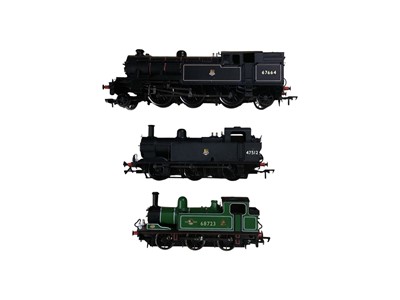 Lot Bachmann OO Gauge BR black early emblem tank engines including 2-6-2T Class V3 ~ 67664 & 0-6-0T Class 3F Jinty ~ 47512 and BR lined green 0-6-0T Class J72 tank engine ~ 68723, all unboxed (3...