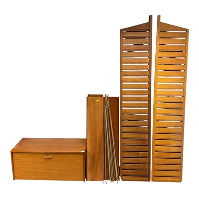 Lot 1487 - Selection of Ladderax style furniture