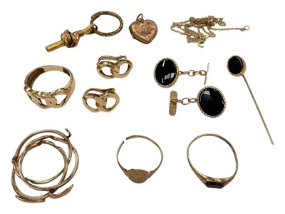 Lot 1047 - Group of 9ct gold and yellow metal jewellery