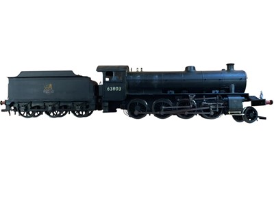 Lot Hornby OO Gauge BR black early emblem 2-8-0 Thompson Class 01 tender locomotive 63803, BR black early emblem 4-4-0 Class D16/3 tender locomotive 62524, BR lined green early emblem tender locomot...