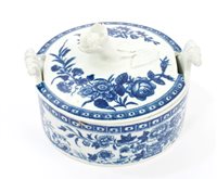 Lot 55 - 18th century Worcester blue and white Zig-Zag...