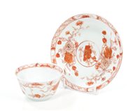 Lot 92 - Early 18th century Chinese export tea bowl and...