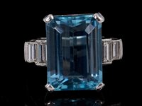 Lot 471 - An Art Deco style Aquamarine and diamond...
