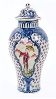 Lot 48 - Late 18th century blue and white pearlware...