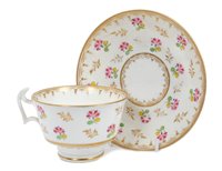 Lot 75 - Early 19th century Swansea 'London' shape tea...