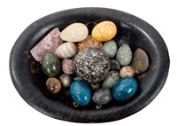 Lot 712 - Collection of carved hardstone eggs - to...