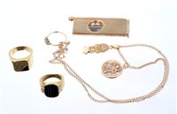 Lot 590 - Two gold signet rings, together with a 9ct...