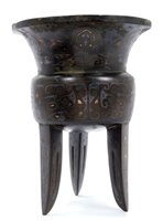 Lot 732 - Good Chinese bronze, silver and gold inlaid...