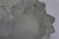 Lot 51 - 1920s René Lalique 'Eucalyptus' opalescent...