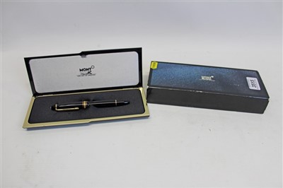 Lot 3515 - Mont Blanc fountain pen in box