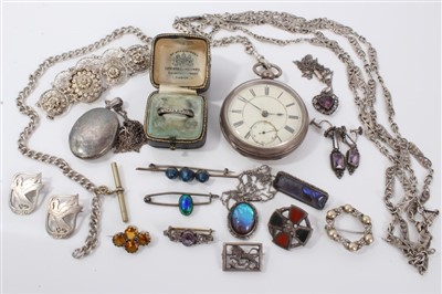 Lot 3227 - Group of antique and later jewellery to include a Victorian silver pocket watch, Victorian white metal long chain, various silver brooches and other jewellery
