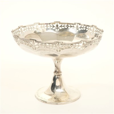 Lot 214 - 1940s silver comport