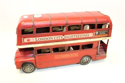 Lot 2851 - Contemporary model of a red double decker London bus 'London City Sightseeing'