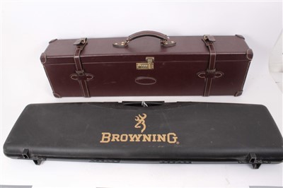Lot 912 - Good Quality Brown leather two gun case by Guardian