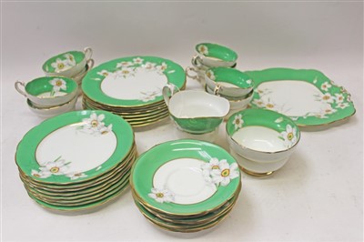 Lot 2014 - Paragon tea set with gilt rim, green border and floral decoration (35 pieces)