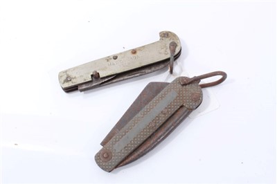 Lot 819 - First World War Canadian folding military pocket knife, marked M&D Canada, 1914, together with a Second World War Navy clasp knife by Joseph Rogers (2)