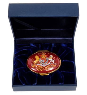 Lot 69 - HM Queen Elizabeth II, The Diamond Jubilee Christmas 2002 presentation Halcyon Days enamel box