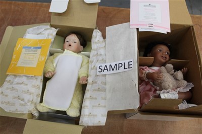 Lot 2829 - Dolls – Ashton Drake selection – Rapunzel, Sleeping Beauty, Cinderella, Mommy I’m Sleepy (x 2), Daddies little Girl, Camera Shy Chloe, Brianne, The Little Drummer Boy, Tickles, and one unnamed (11)