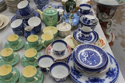 Lot 2221 - Mintons Solano Ware coffee set (15 pieces) and Fenton blue and white tea
set (19 pieces)
