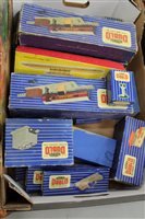 Lot 2869 - Railway - Hornby Dublo boxed selection of...