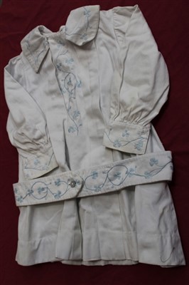 Lot 3107 - 1920's and 30's children's white wear.