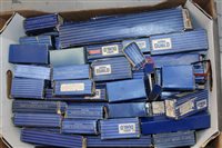 Lot 2873 - Railway - Hornby Dublo blue boxed selection of...