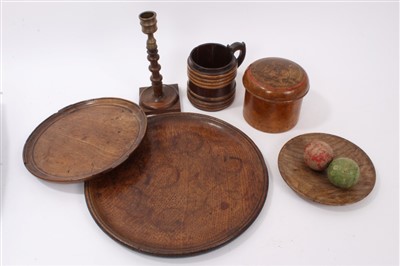 Lot 848 - Group of treen
