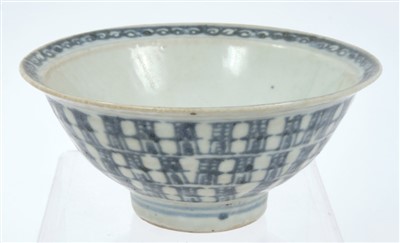 Lot 176 - Late Ming Chinese blue and white bowl