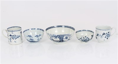 Lot 26 - 18th century Christians Liverpool blue and white sugar bowl, two similar coffee cups and two tea bowls