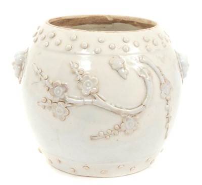 Lot 48 - Chinese Qing blanc-de-chine pot