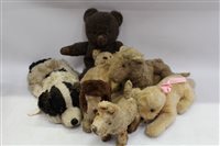 Lot 2905 - Selection of soft toys - including...