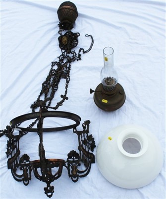 Lot 1470 - Edwardian hanging rise and fall oil lamp