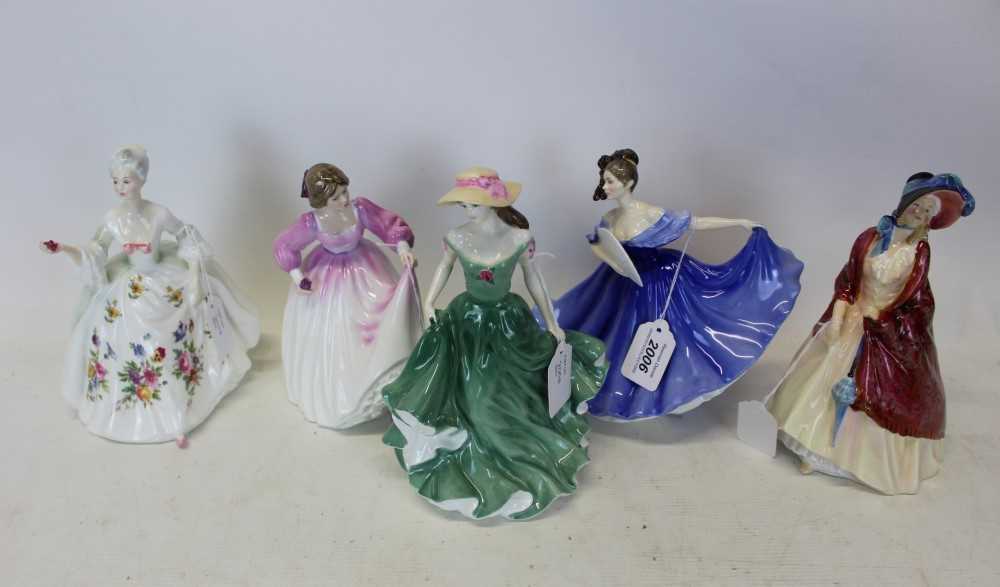 Lot 2006 - Ten Royal Doulton ladies- Elaine HN2791, Paisley Shawl HN1987, Ashley HN3420, Best Wishes HN3971, Christmas Day 2005 HN4723, Southern Belle HN2425, Ellie HN4017, Christmas Day 2005 HN4899, Christ...
